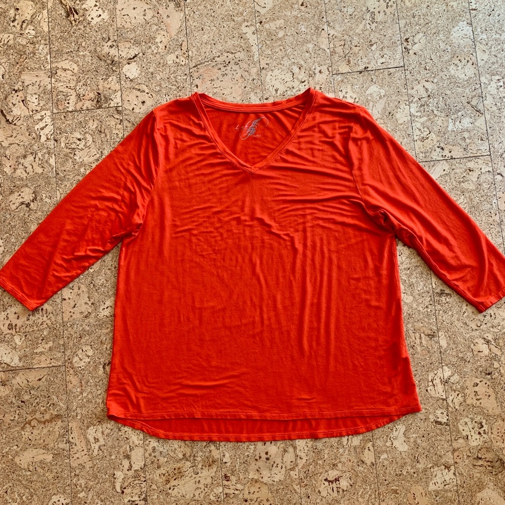 🌼3/$30 Vibrant Bamboo Shirt
